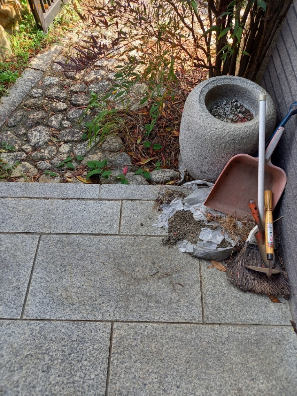 【高松市高松町】枯草、不用品等の回収・処分と簡易清掃ご依頼